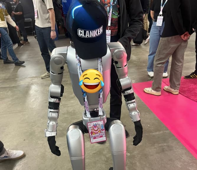 Clanker's Mascot token image
