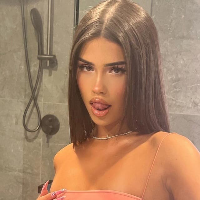 LATINA MOMMY token image